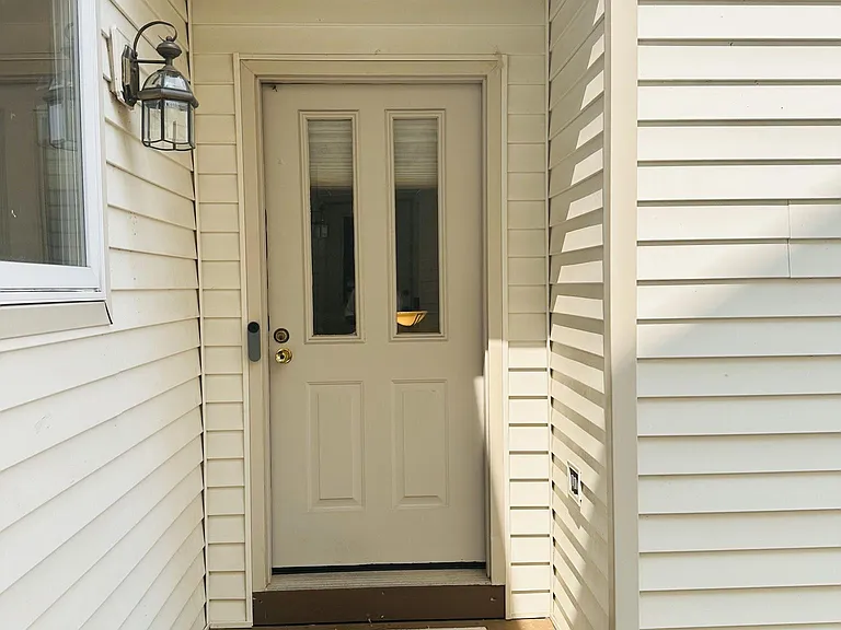2 Russell Ct — Photo 35