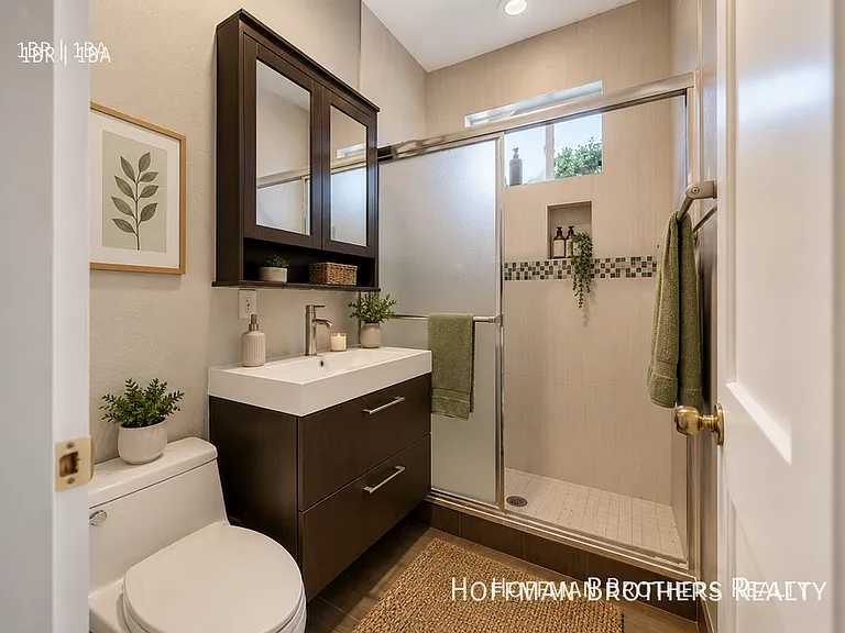 215 S Elm Dr #104 — Photo 4