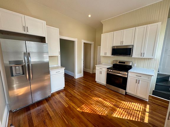 4th image of 2212 Monteiro St