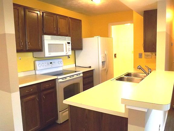 5th image of 8939 Eagleview Dr APT 8