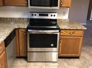 1203 Bridlespur Dr, Wentzville, MO