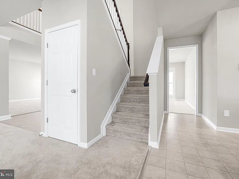 243 Wavyleaf Dr — Photo 16