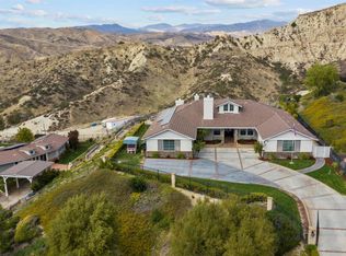 23097 Lowridge Pl, Saugus, CA 91390