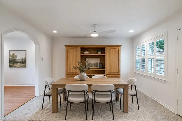 Breakfast area - Virtually staged.