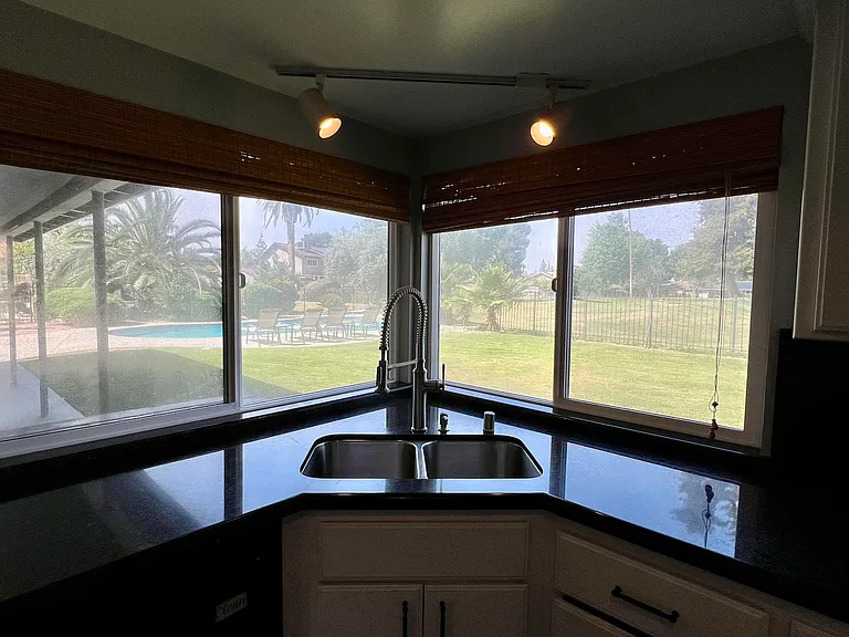 6508 Landfair Dr — Photo 12