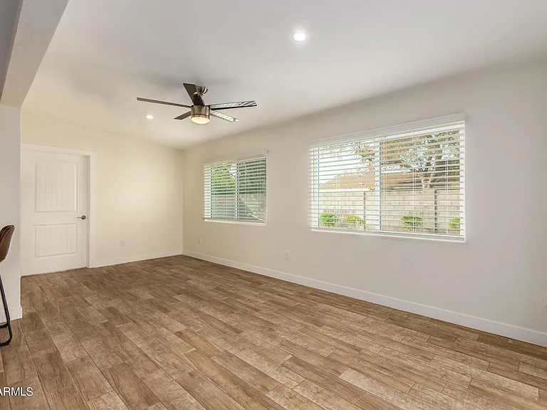 13838 N 37th Way — Photo 7