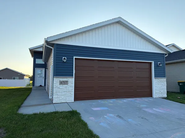 6717 Thomas St, Horace, ND 58047