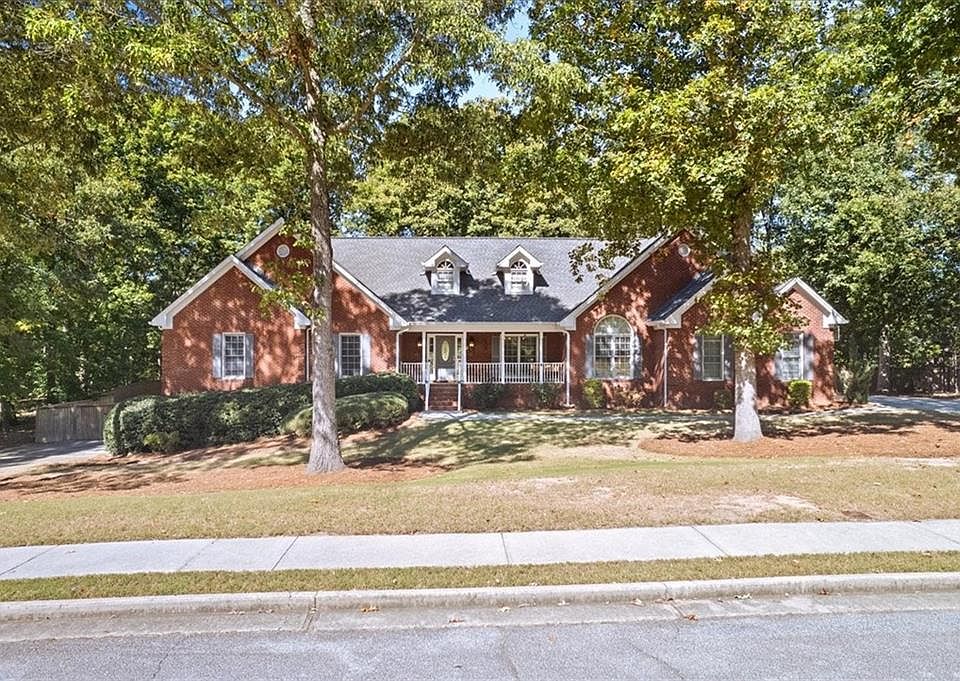 1st image of 270 Helens Manor Dr