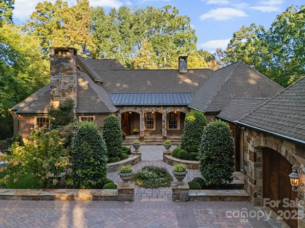 2357 Rock Creek Dr, Charlotte, NC 28226