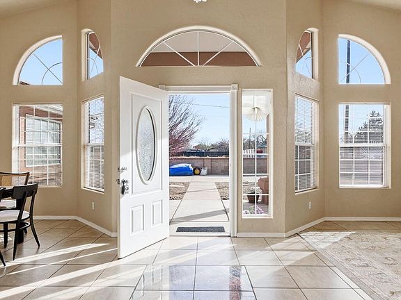 5th image of 211 Hendrix Rd NW