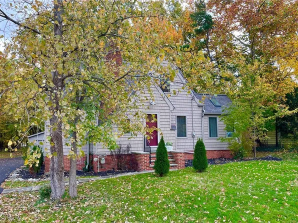 515 Richmond Rd, Cleveland, OH 44143