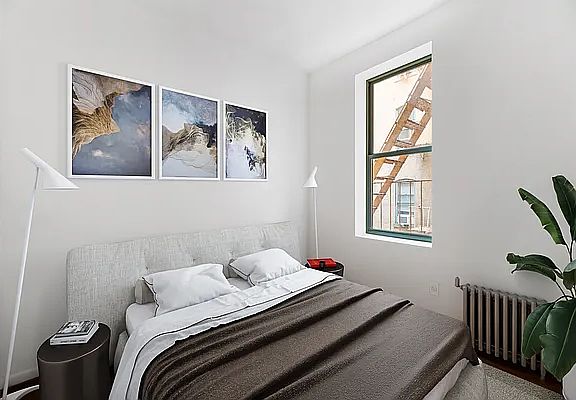 2nd image of 240 W 64th St APT 6B