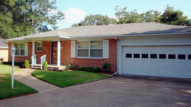 1st image of 1421 Westfield St