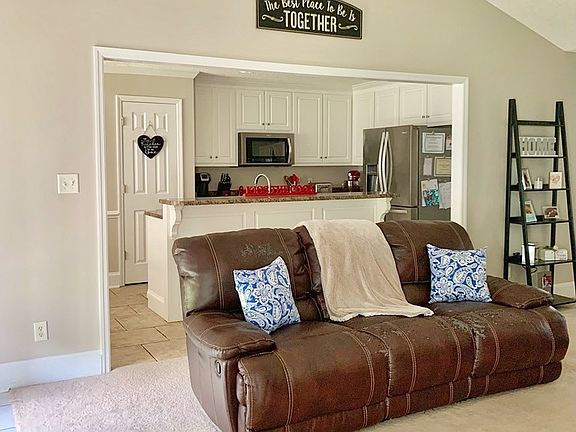4th image of 206 Mayfield Dr
