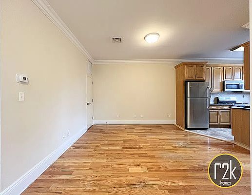 5th image of 30-92 Steinway St #3C
