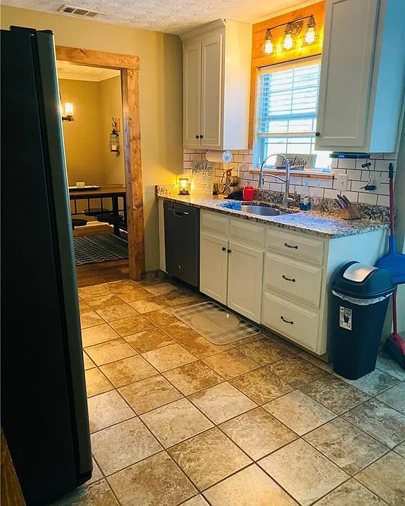 1635 Marble Rock Way