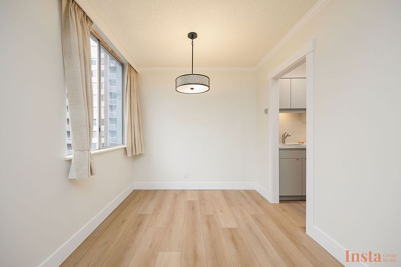 North Vancouver Apartment for rent - 2 Bedrooms — photo 5
