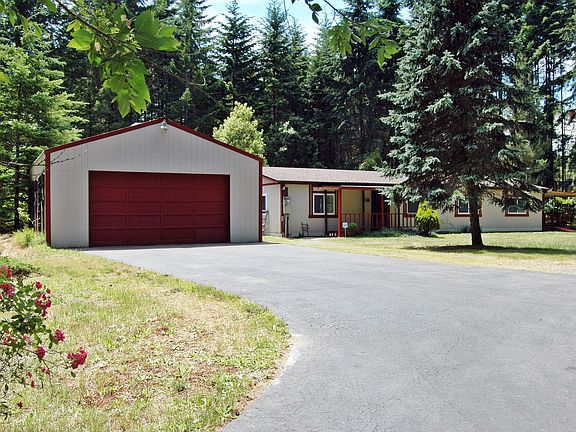 3rd image of 11690 Carriage Pl SE