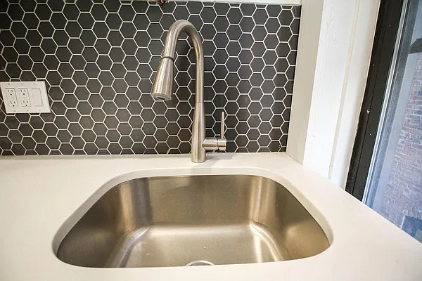 Rented by Evergreen Apartments BK | media 80