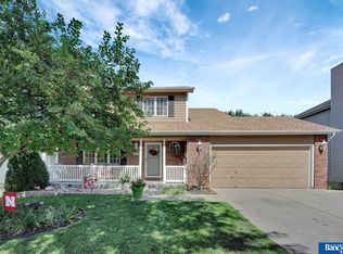 5330 NW 3rd St, Lincoln, NE 68521