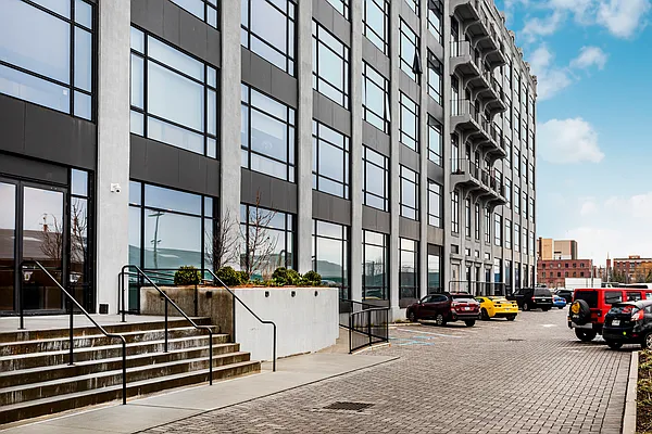 Sold by Living New York | media 14