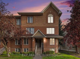 74 Lakepointe Dr, Ottawa, ON K4A5E5