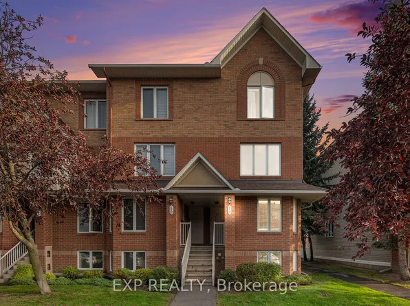 74 Lakepointe Dr, Ottawa, ON K4A 5E5