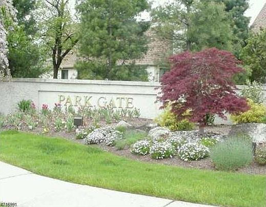 Entrance to Park Gate