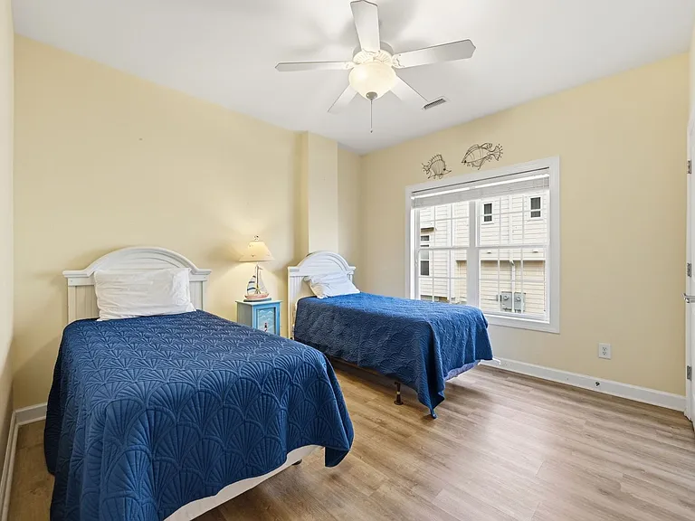 215 Summerwinds Pl — Photo 9