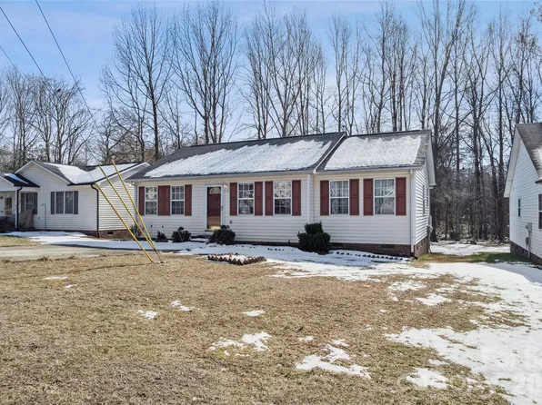 1383 Hidden Valley Dr, Concord, NC 28027