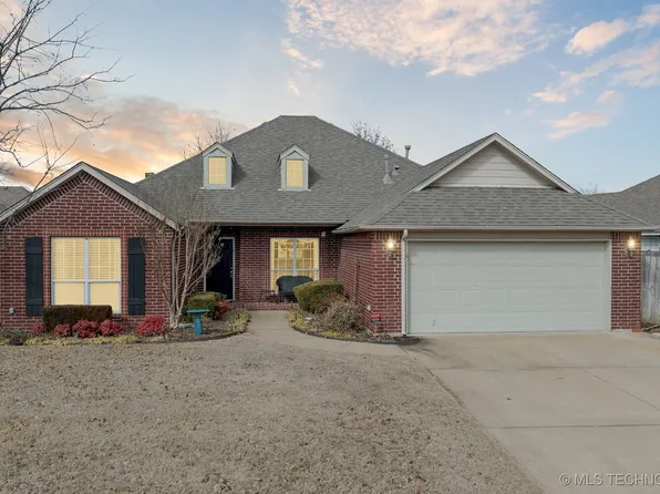 8129 Silverado Rd, Claremore, OK 74019