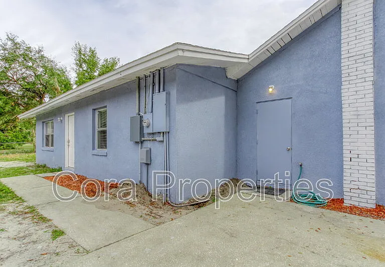 685 Sears Ave NE #4 — Photo 17