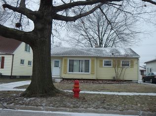 29845 Commonwealth St, Roseville, MI 48066