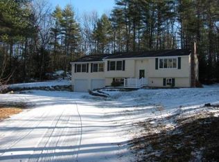 27 Cricket Ln, Sandown, NH 03873