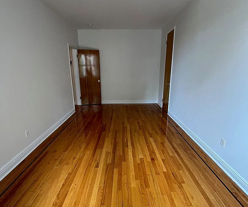 2nd image of 2905 Beverley Rd #B2