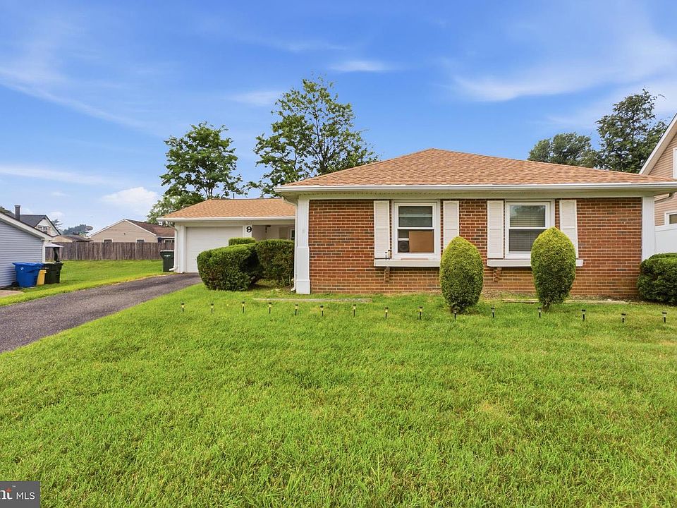 1st image of 9 Hancock Ln