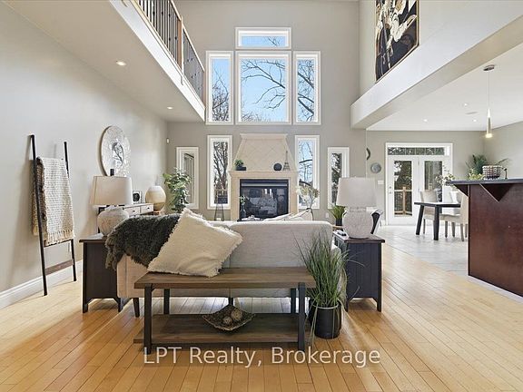 5th image of 1879 Appleview Rd