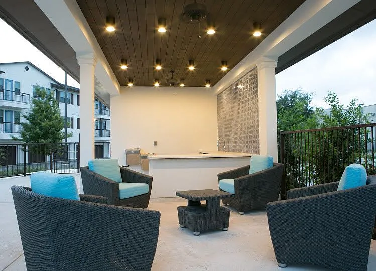 Alcove at Alamo Heights — Photo 13