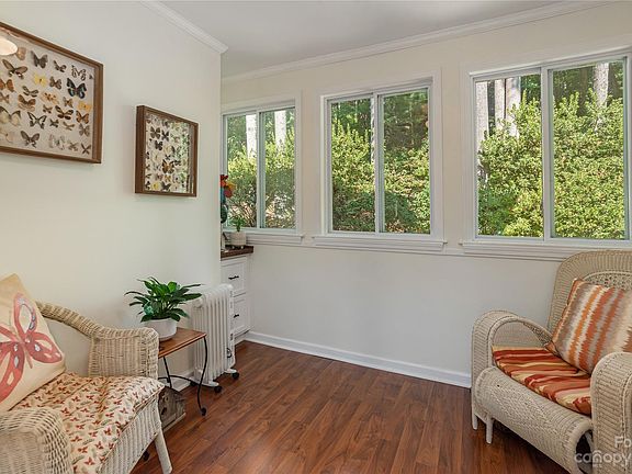 5th image of 49 Lake Dr APT M-1