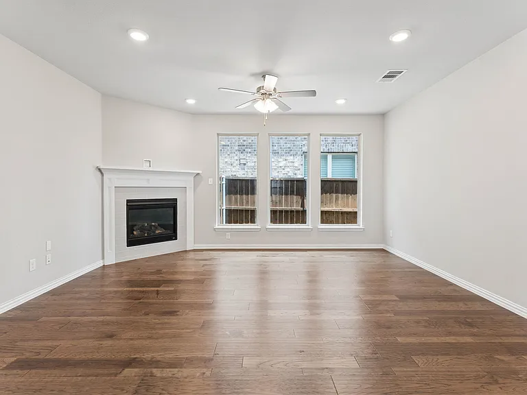 1104 Milfoil Dr — Photo 8