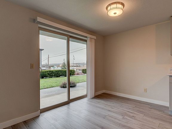 3rd image of 1080 SE City Beach St #102