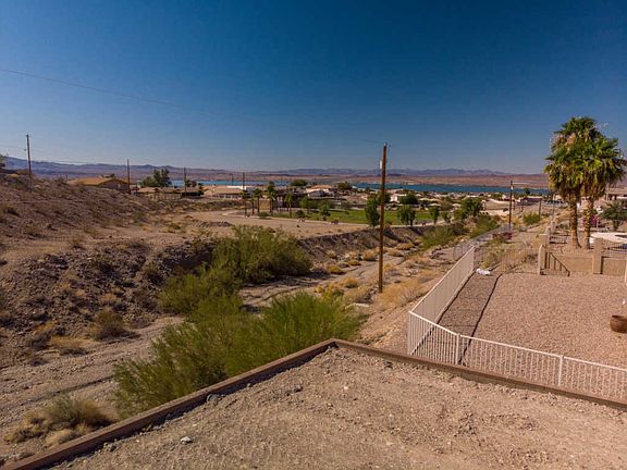 5th image of 1384 Arroyo Dr