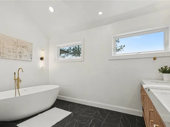 107 E Santa Fe Trl, Kansas City, MO 64145