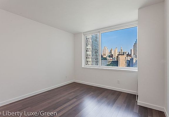 5th image of 200 E End Ave #14L