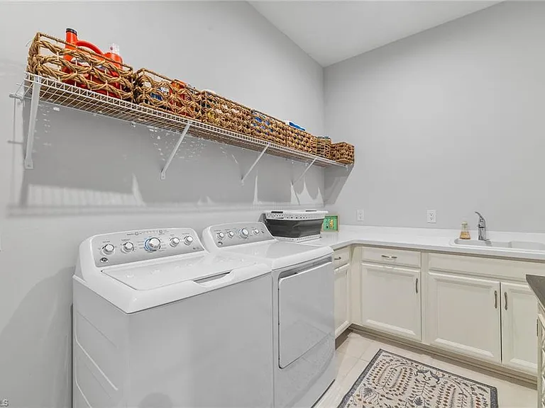 15345 Aprile St — Photo 26