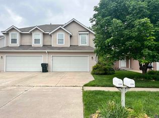 2238 SW Ancaster Rd, Topeka, KS 66614
