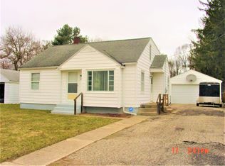 220 W North St, Paw Paw, MI 49079