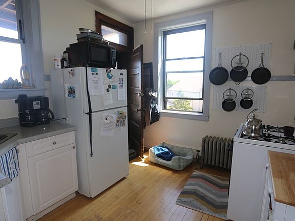 4th image of 3823 N Drake Ave #4