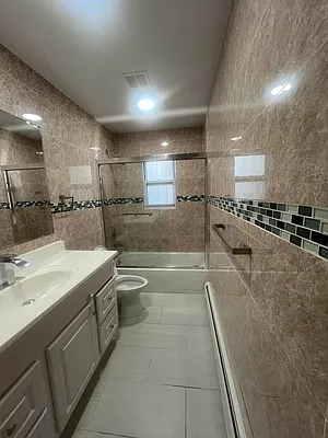 Bathroom, photo 1