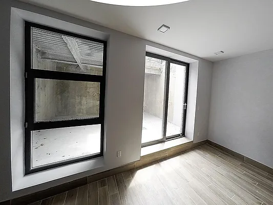 Rented by Cyberapts Management | media 28